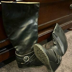 Black brand new Wedge boots size 7